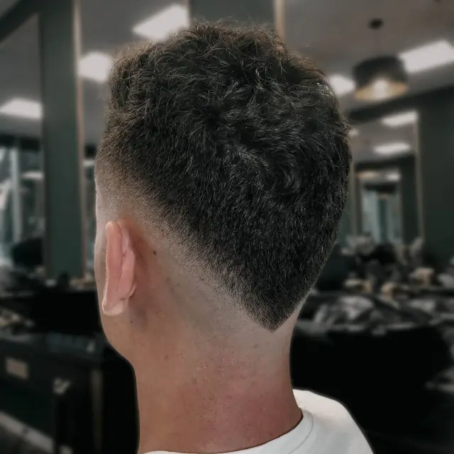 Fade tył klasyczny w Boske Barber Rzeszów
