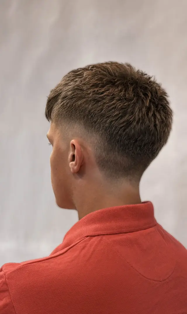 Klasyczny fade tył w Boske Barber Rzeszów