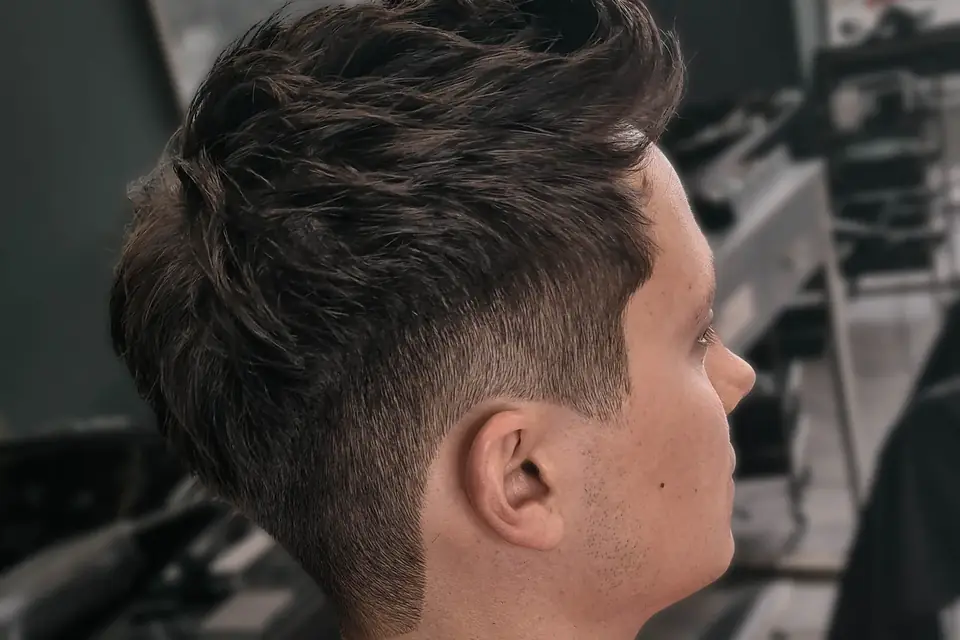 Strzyżenie męskie, maszynka czy combo? Jak wybrać usługę u barbera w Rzeszowie