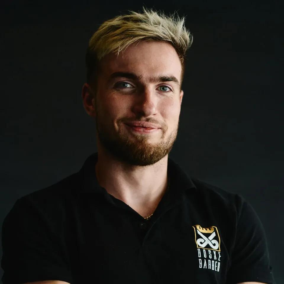 Hubert - Barber od precyzyjnych fade'ów w Rzeszowie